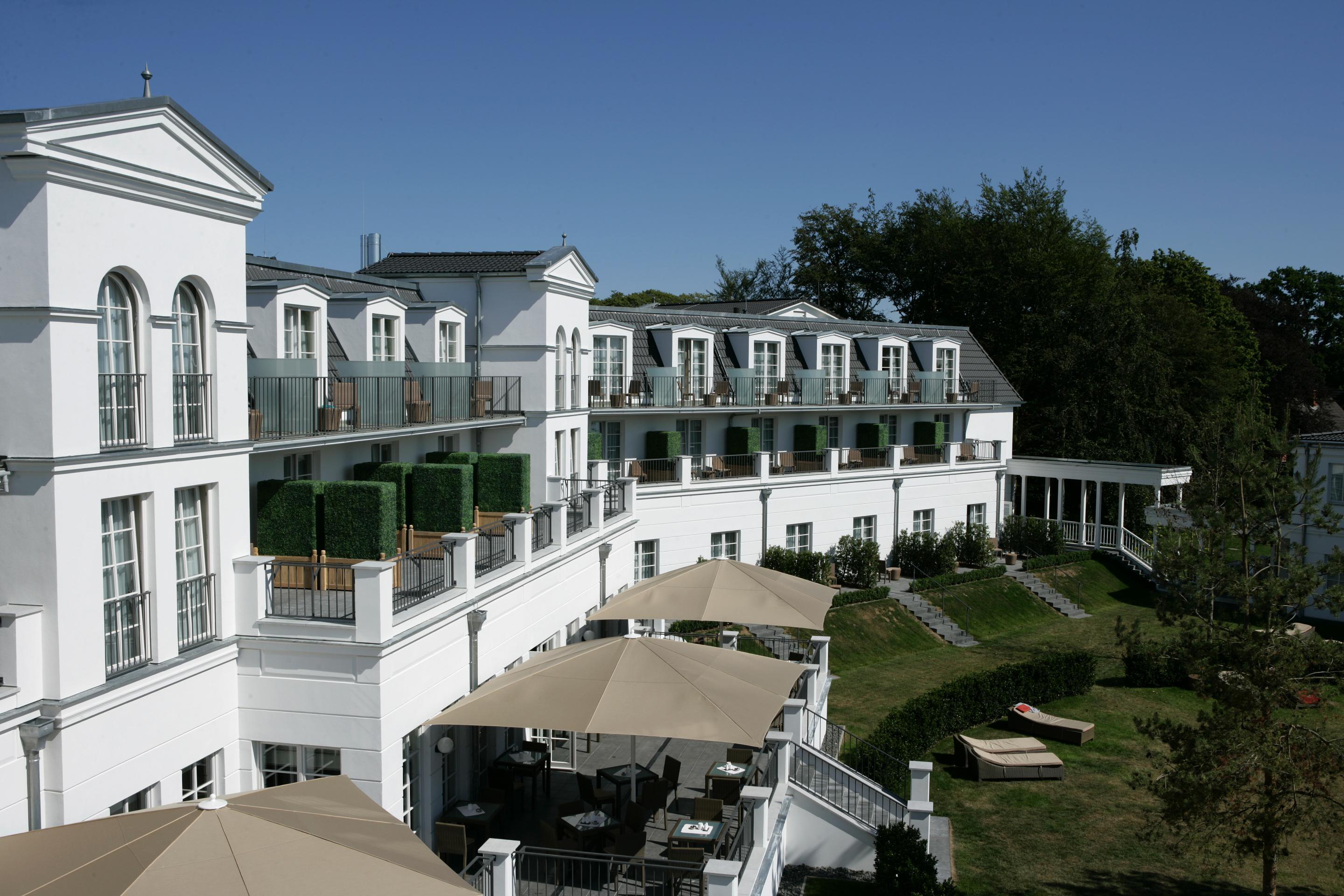 Strandhotel Цингст Екстериор снимка