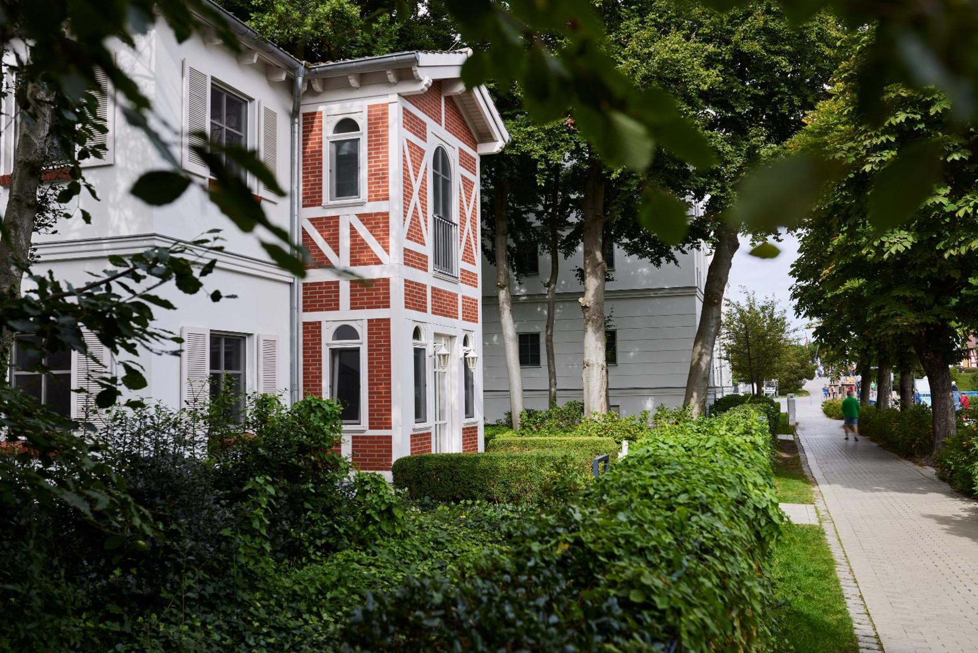 Strandhotel Цингст Екстериор снимка The German House